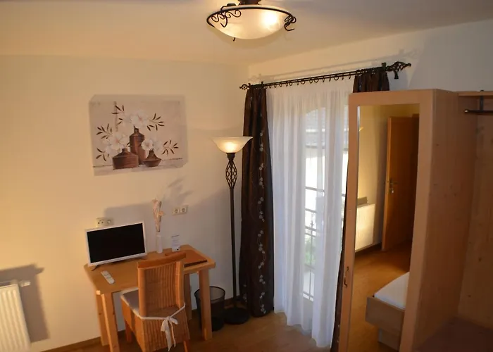 Gaestehaus Neumeier 3*