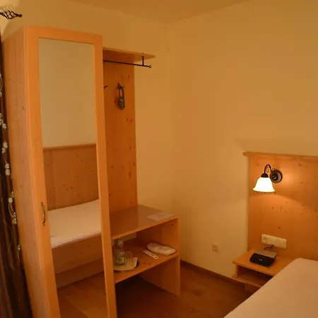 게스트하우스 Gaestehaus Neumeier 3*